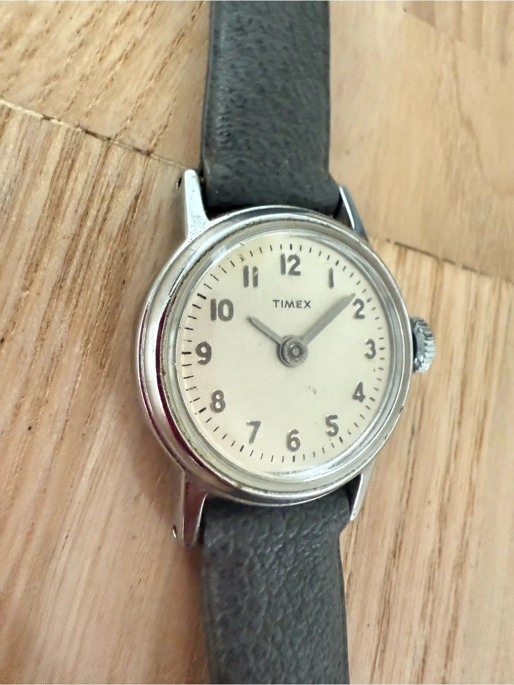 Vintage Timex mechanical winding ladies watch NEW BATTERY